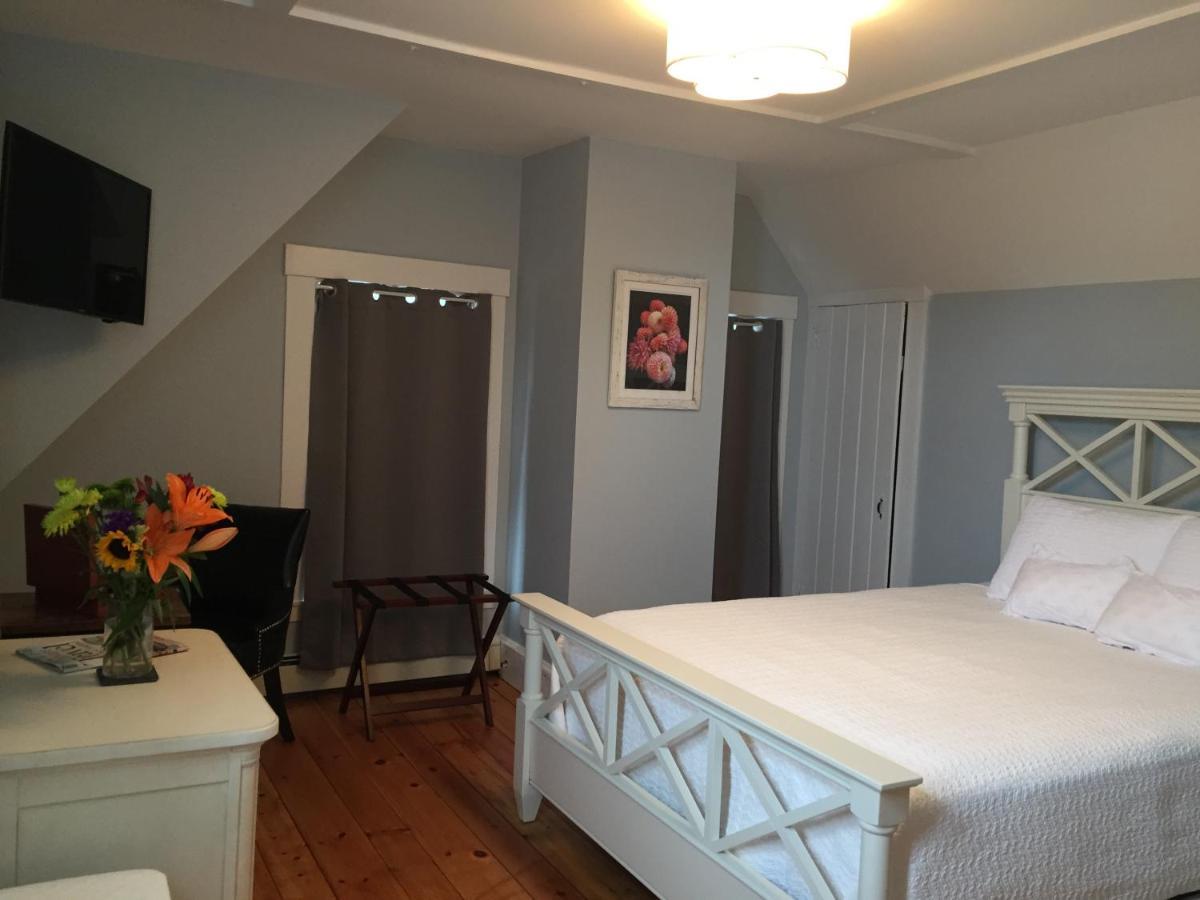 Sea Street Inn Hyannis Port Extérieur photo